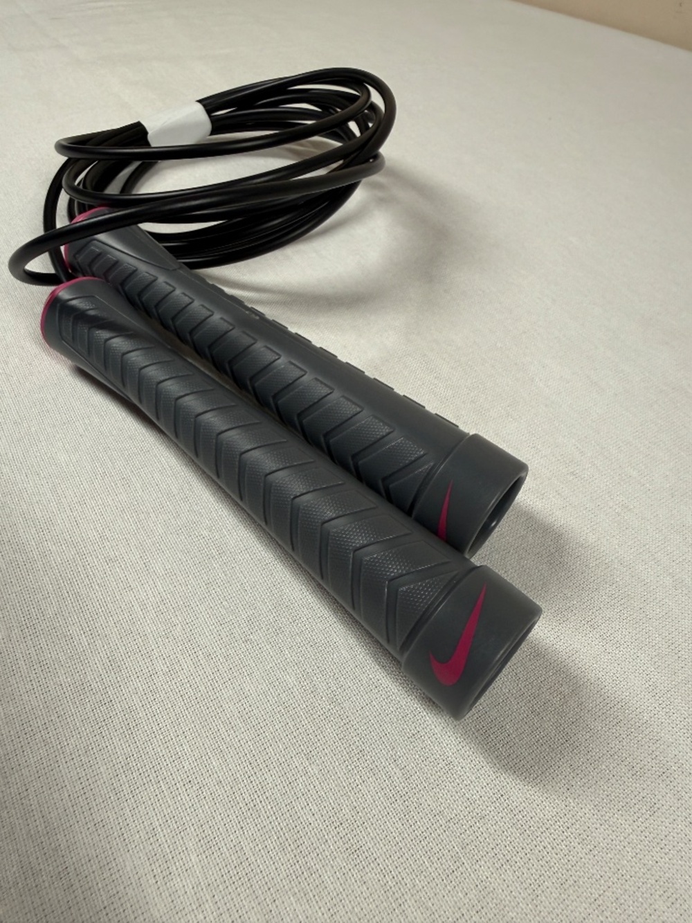 Nike Fundamental Speed Jump Rope - Picture 2 of 2